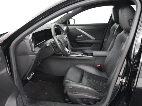 Opel Astra 1.6 Hybrid GS Line | SOH 93,3% | Head-Up | Leder | 360 Camera | Massage | Adaptive cruise | Stoelventilatie | 18'' velgen | Carplay | Navigatie | Full LED | Keyless | Climate control | PHEV | Plug In