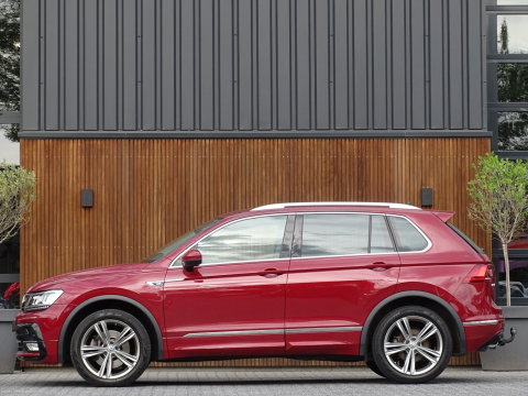 Volkswagen Tiguan 2.0 TSI 4-Motion 180 PK / R-Line / RNS / LED