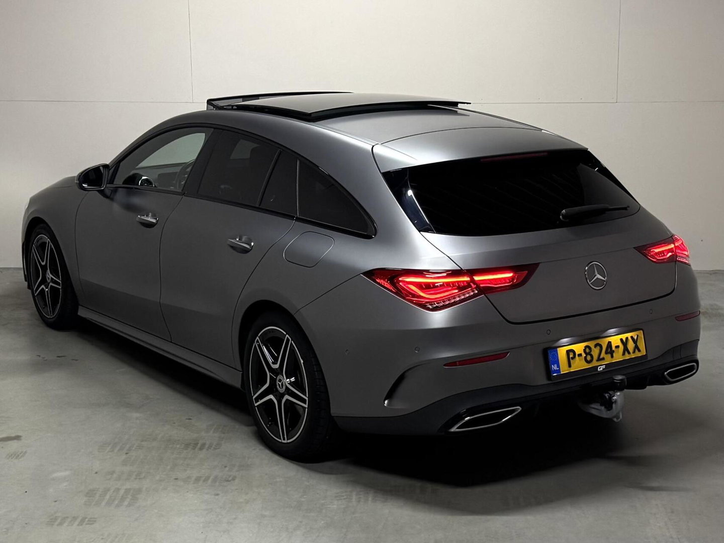 Mercedes-Benz CLA Shooting Brake 200 AMG Magno Grey Matt Pano 360°