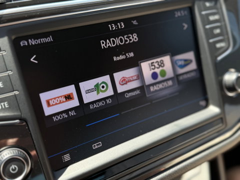 Volkswagen Tiguan 2.0 TSI 4-Motion 180 PK / R-Line / RNS / LED