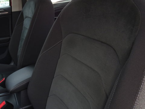 Volkswagen Tiguan 2.0 TSI 4-Motion 180 PK / R-Line / RNS / LED