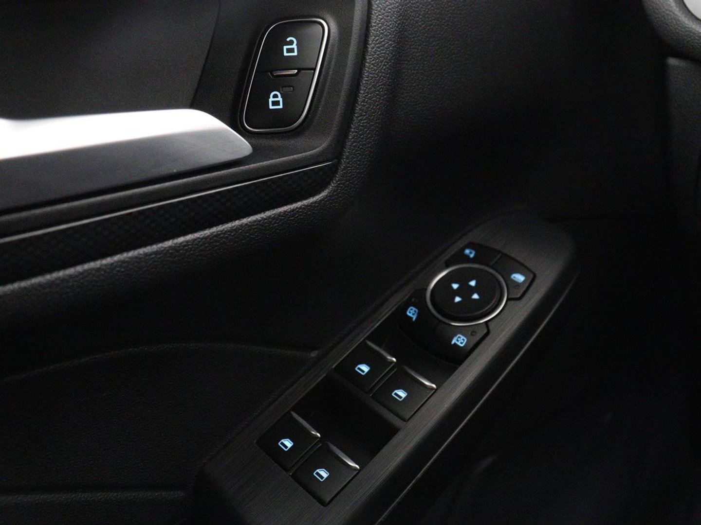Ford Kuga 2.5 PHEV ST-Line | SOH 94,5% | Adaptive cruise | Leder/Alcantara | Camera | Carplay | Side Assist | Navigatie | Keyless | Parkeerhulp | Elektrische kofferklep | Climate control | Plug In