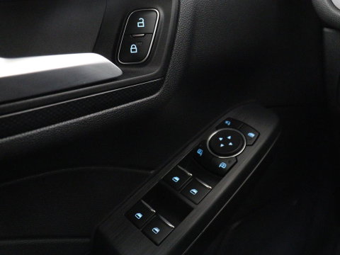 Ford Kuga 2.5 PHEV ST-Line | SOH 94,5% | Adaptive cruise | Leder/Alcantara | Camera | Carplay | Side Assist | Navigatie | Keyless | Parkeerhulp | Elektrische kofferklep | Climate control | Plug In