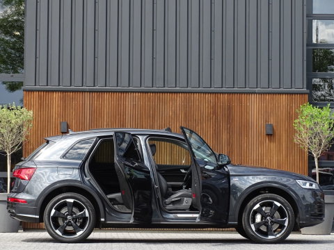 Audi Q5 50 TFSI e 299PK / S-Line / 20'' Rotor / panoramadak / LED