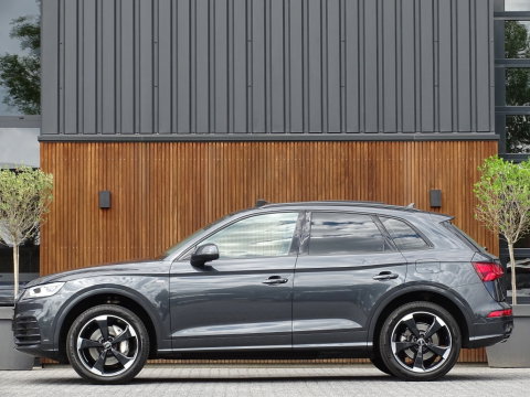 Audi Q5 50 TFSI e 299PK / S-Line / 20'' Rotor / panoramadak / LED