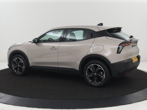 Alfa Romeo Junior Elettrica 54 kWh