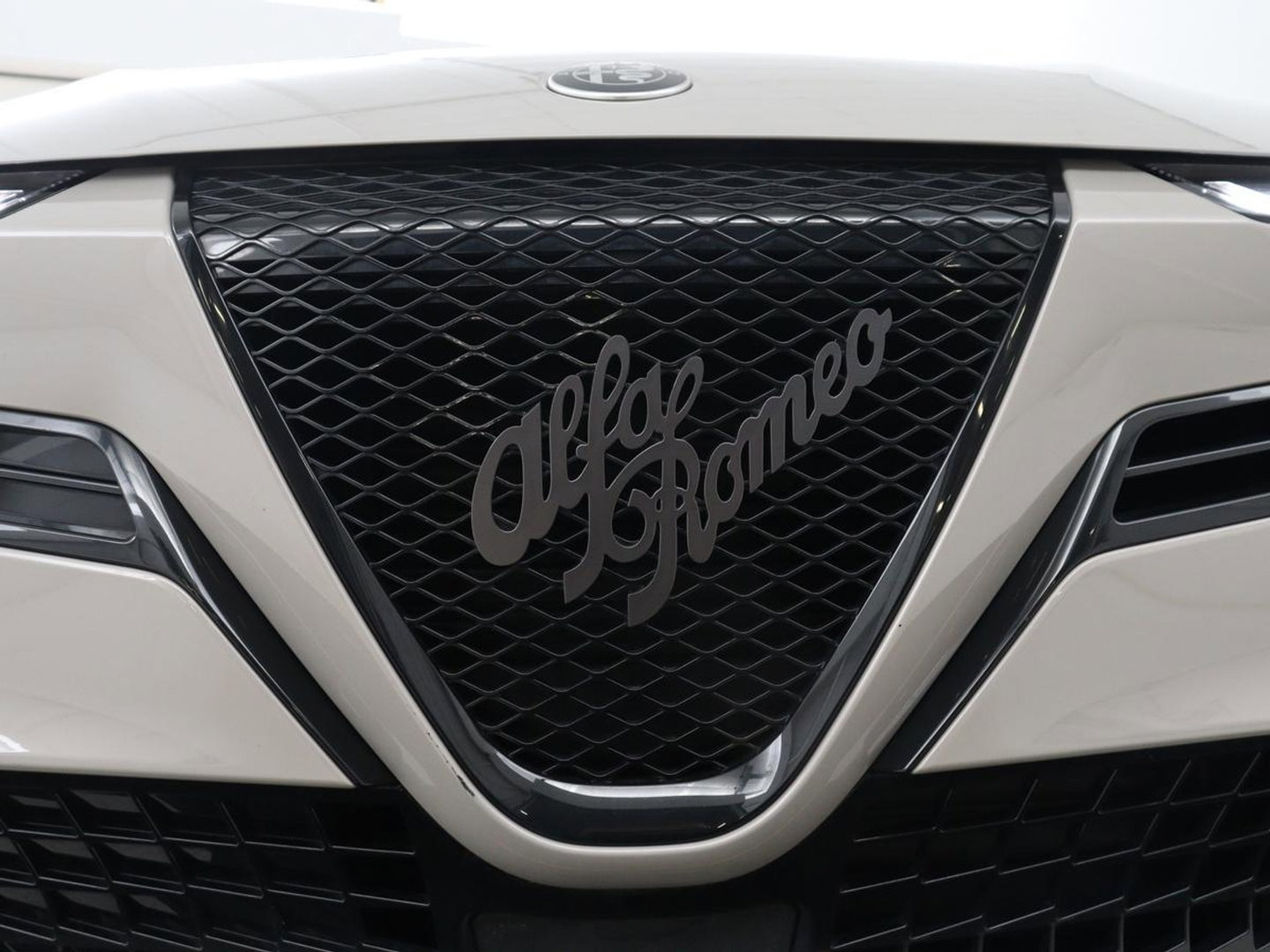 Alfa Romeo Junior Elettrica 54 kWh