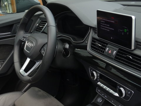 Audi Q5 50 TFSI e 299PK / S-Line / 20'' Rotor / panoramadak / LED