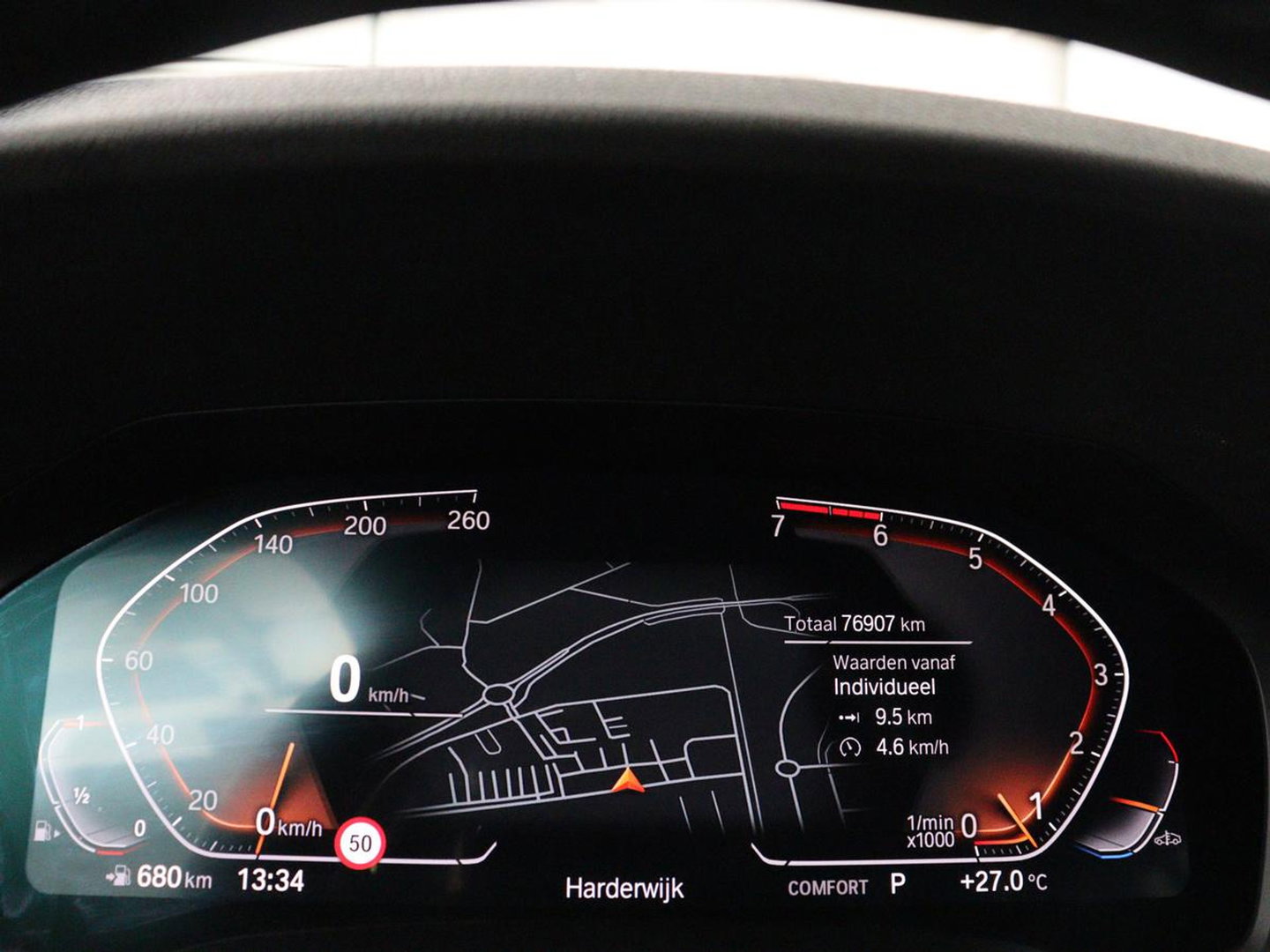 BMW 3-serie 320i Executive Edition | Sport Line | Trekhaak | Harman/Kardon | Sfeerverlichting | Carplay | Half leder | Live Cockpit | Parkeerhulp | Navigatie | Climate control | Full LED | Bluetooth | Cruise control
