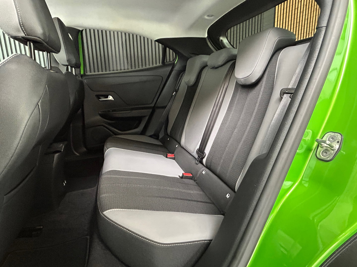 Opel Mokka Electric Level 3 50 kWh ULTIMATE APPLECARPLAY|NAVI|CRUISE|CAMERA|NAVI|17INCH-LM VELGEN