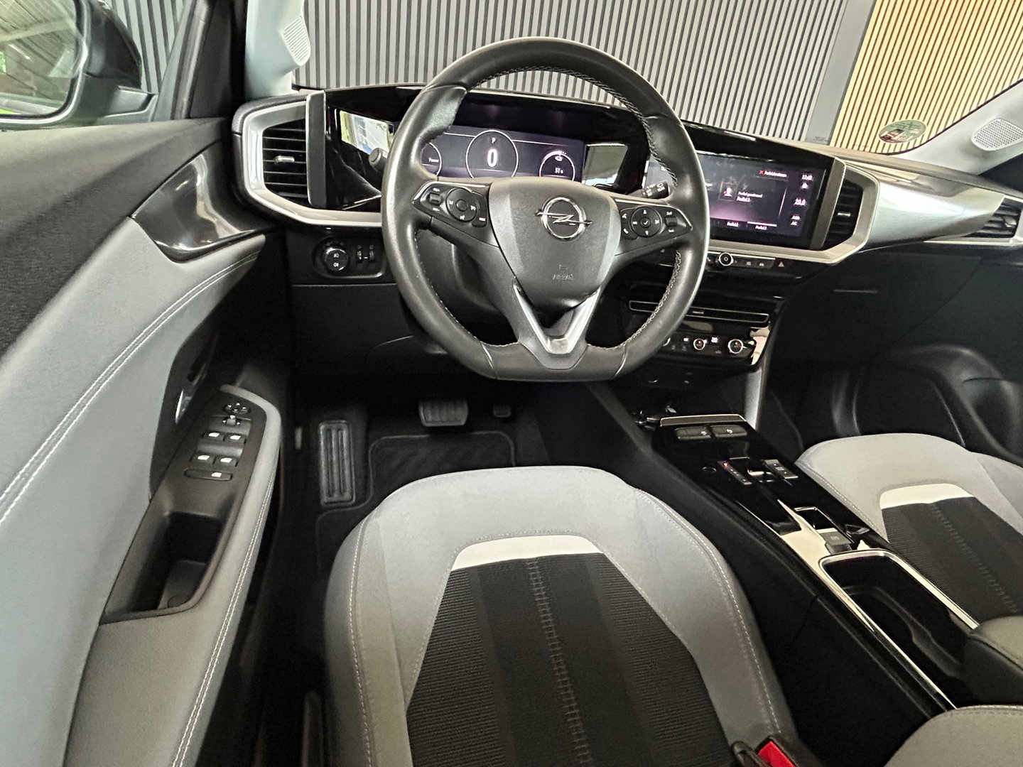 Opel Mokka Electric Level 3 50 kWh ULTIMATE APPLECARPLAY|NAVI|CRUISE|CAMERA|NAVI|17INCH-LM VELGEN