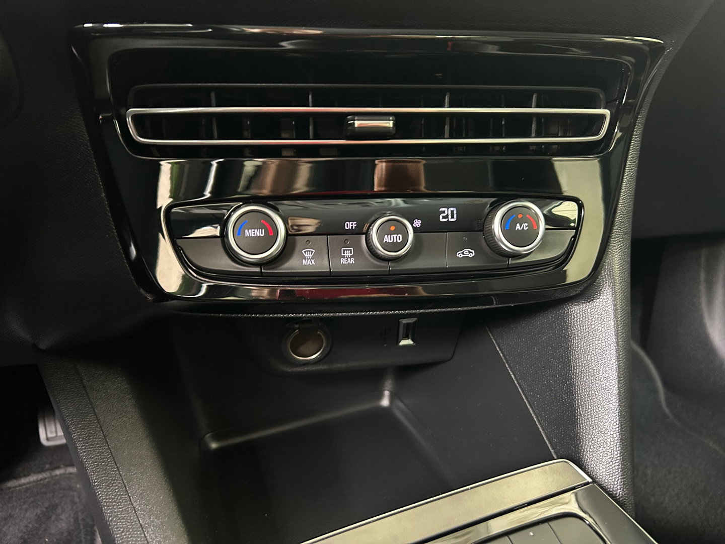 Opel Mokka Electric Level 3 50 kWh ULTIMATE APPLECARPLAY|NAVI|CRUISE|CAMERA|NAVI|17INCH-LM VELGEN