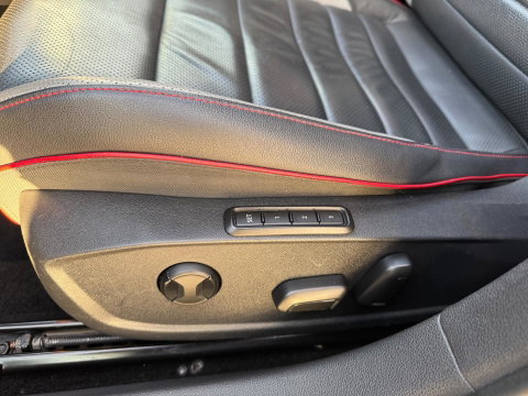 Volkswagen Golf 2.0 TSI GTI Pano HUD Leder Memory Camera Stoelkoeling