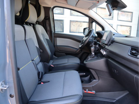 Renault Kangoo 1.3 TCe 131pk Benzine Automaat - Vol opties - 3 Zits - Apple - Camera