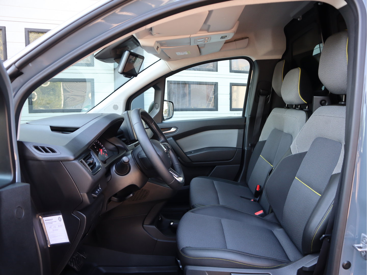 Renault Kangoo 1.3 TCe 131pk Benzine Automaat - Vol opties - 3 Zits - Apple - Camera