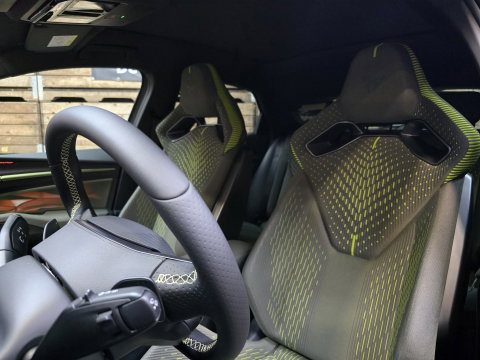 CUPRA Raval VZ Rebel 56 kWh Kuipstoelen Pano DCC E-VAQ 19"LM SOH 100% Direct rijden!