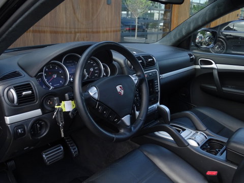 Porsche Cayenne 4.8 V8 Turbo 500PK / PCM / LED *NAP*