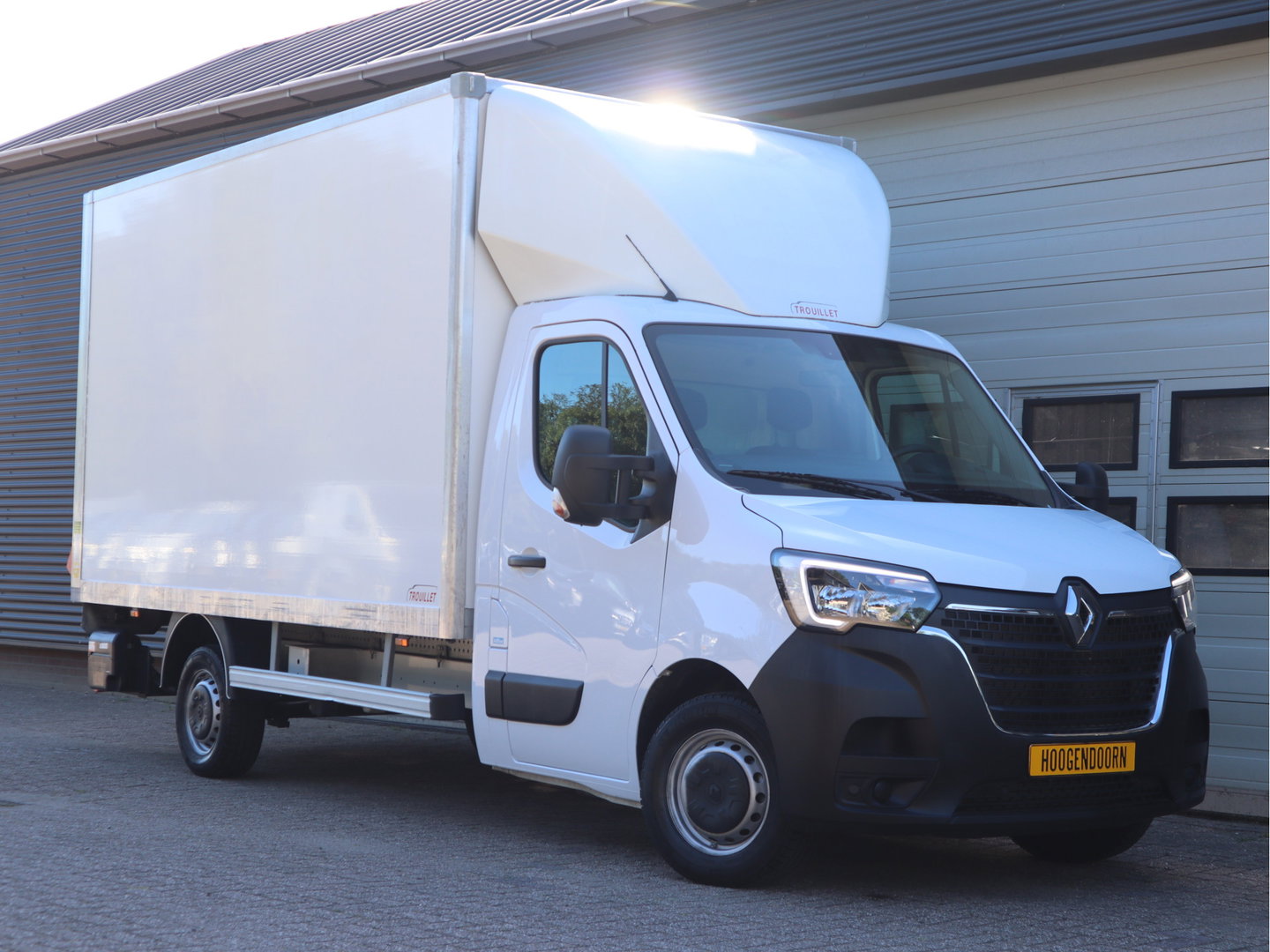 Renault Master T35 2.3 dCi 145 pk Euro 6 - Bakwagen - Laadklep - Camera - Navi