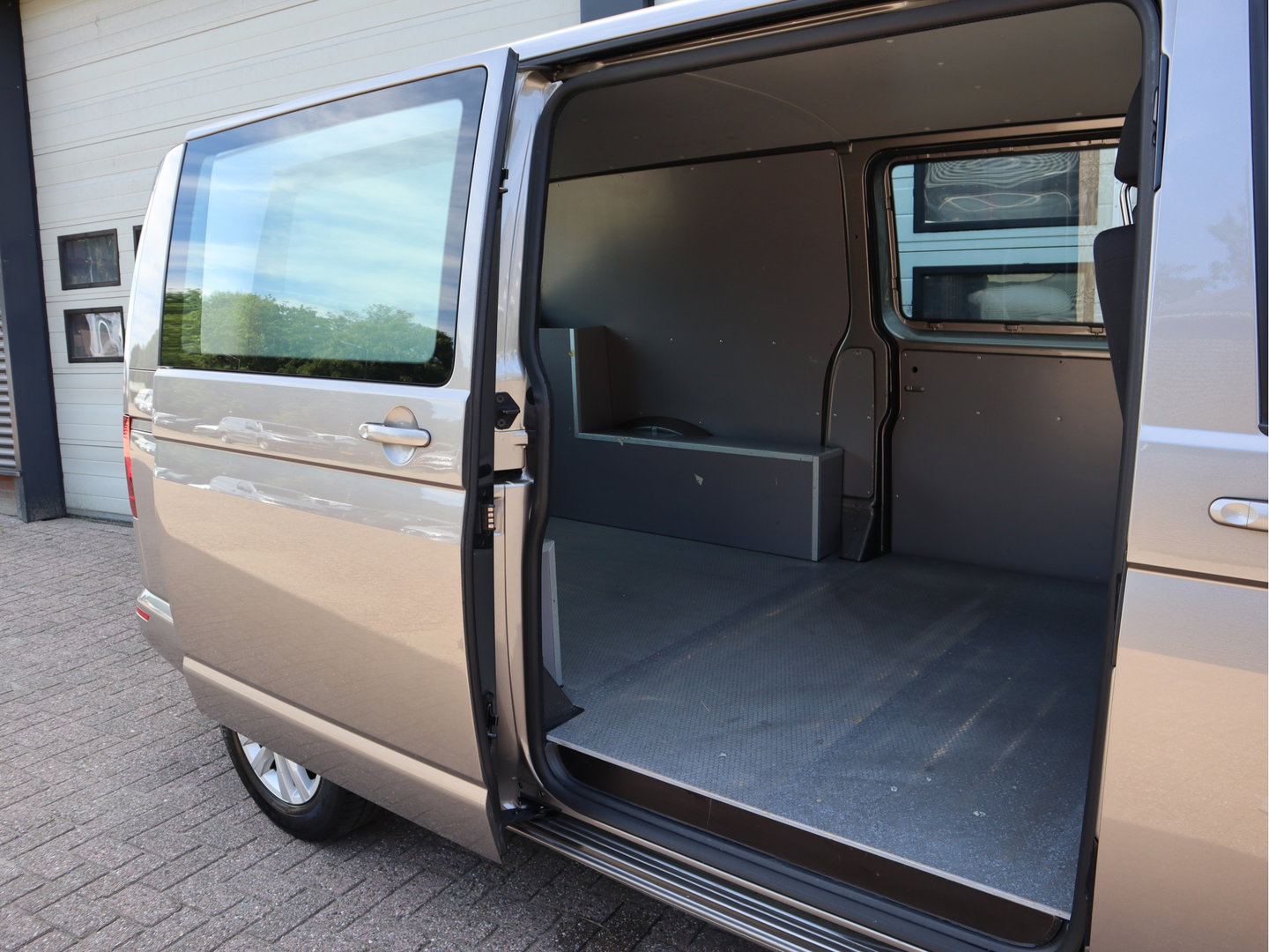 Volkswagen Transporter 2.0 TDI 150pk Euro 6 Automaat - L2 Lang - 2x Schuifdeur - Airco