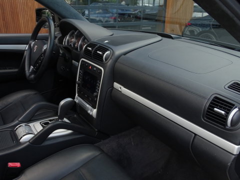 Porsche Cayenne 4.8 V8 Turbo 500PK / PCM / LED *NAP*