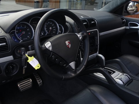 Porsche Cayenne 4.8 V8 Turbo 500PK / PCM / LED *NAP*