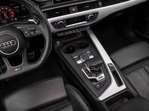 Audi RS4 Avant 2.9 TFSI Quattro Pano Stoelventilatie Bang&Olufsen