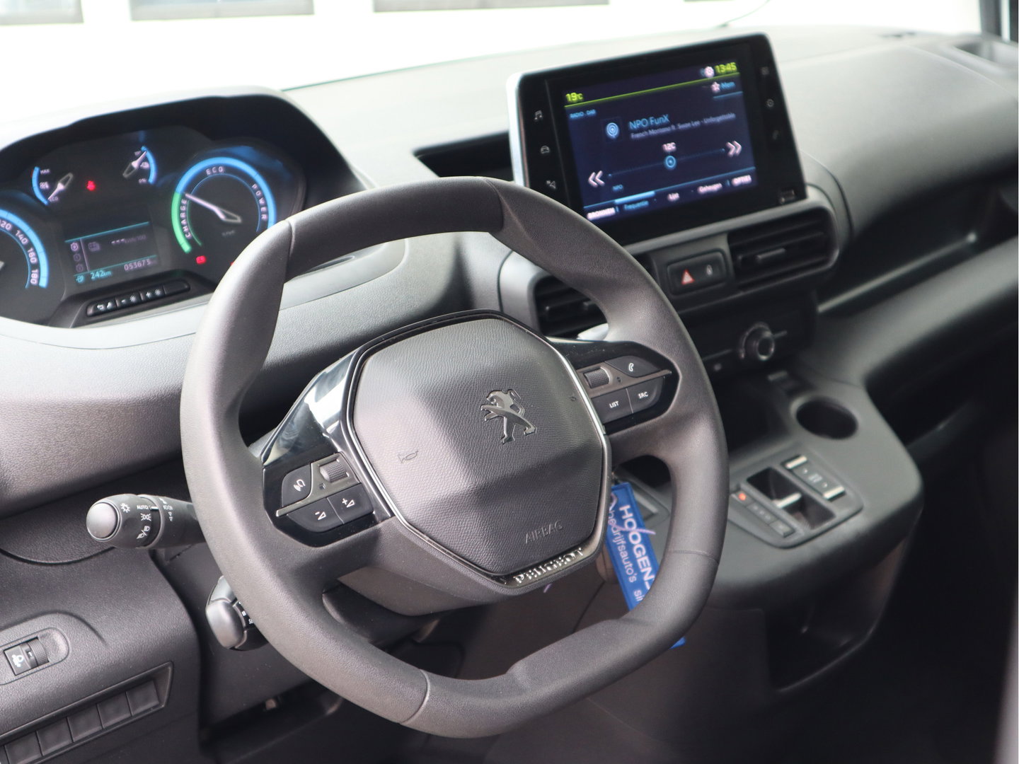 Peugeot e-Partner 50 kWh Lang L2 - Apple Carplay - Snelladen - Camera - 1e Eigenaar