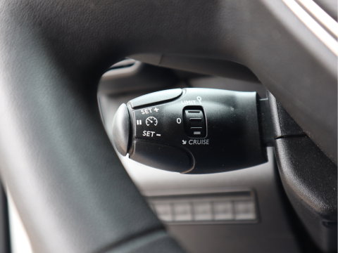 Peugeot e-Partner 50 kWh Lang L2 - Apple Carplay - Snelladen - Camera - 1e Eigenaar