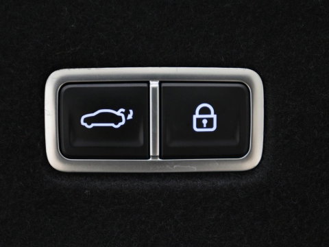 Hyundai IONIQ 6 Connect 77.4 kWh | SOH 94,7% | Warmtepomp | Head-Up | Stoelverwarming | Camera | Carplay | Standkachel | Adaptive cruise | Keyless | Navigatie | Achterbankverwarming | Full LED