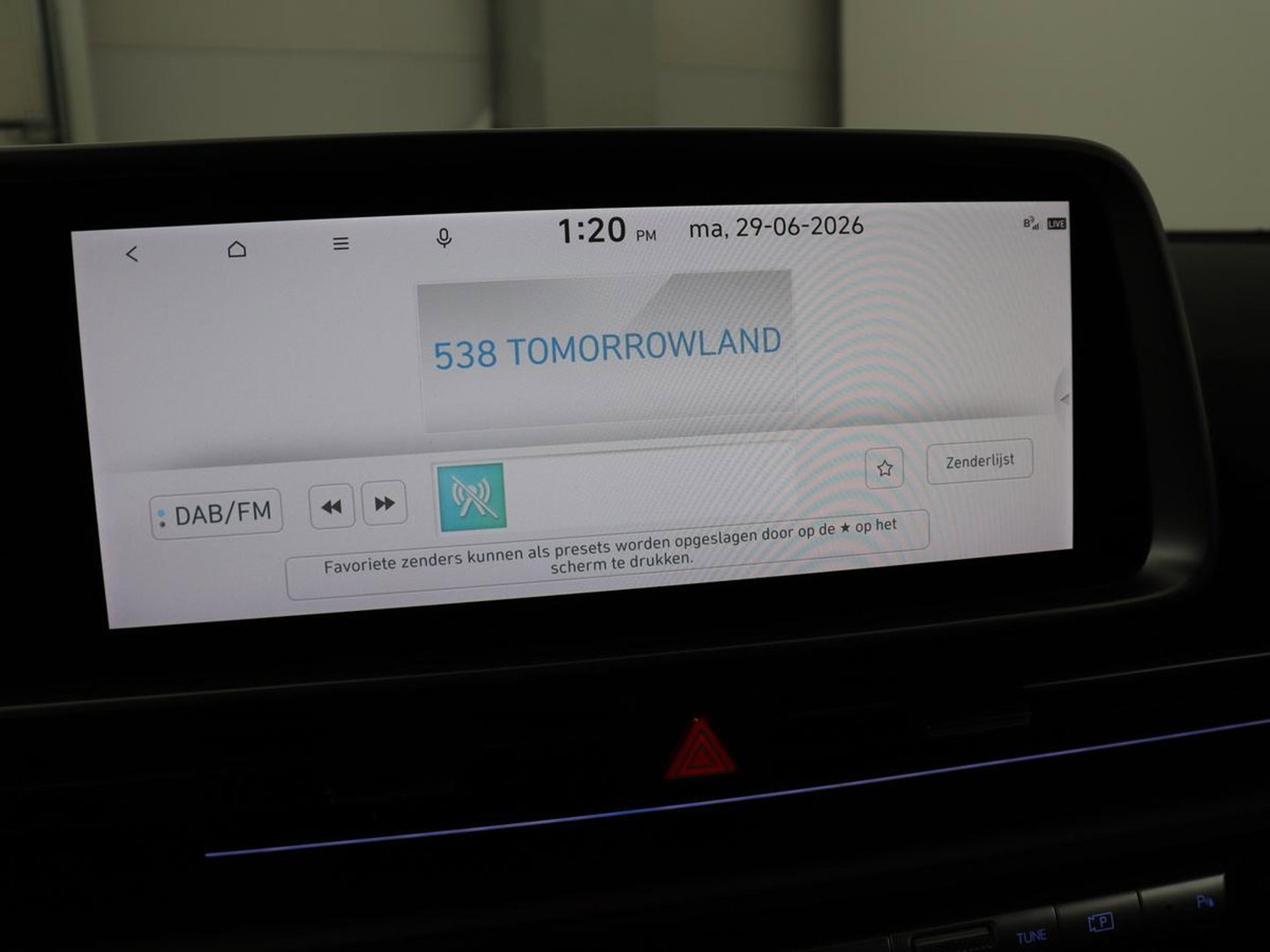 Hyundai IONIQ 6 Connect 77.4 kWh | SOH 94,7% | Warmtepomp | Head-Up | Stoelverwarming | Camera | Carplay | Standkachel | Adaptive cruise | Keyless | Navigatie | Achterbankverwarming | Full LED