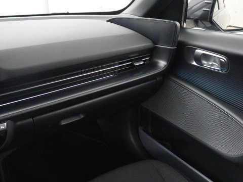 Hyundai IONIQ 6 Connect 77.4 kWh | SOH 94,7% | Warmtepomp | Head-Up | Stoelverwarming | Camera | Carplay | Standkachel | Adaptive cruise | Keyless | Navigatie | Achterbankverwarming | Full LED