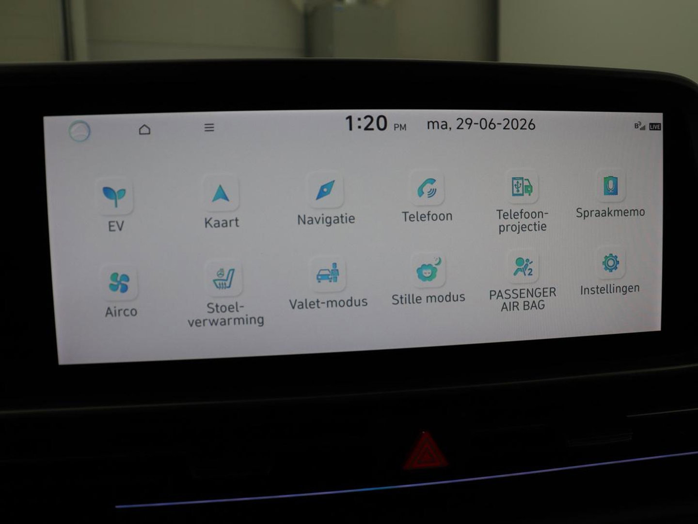 Hyundai IONIQ 6 Connect 77.4 kWh | SOH 94,7% | Warmtepomp | Head-Up | Stoelverwarming | Camera | Carplay | Standkachel | Adaptive cruise | Keyless | Navigatie | Achterbankverwarming | Full LED