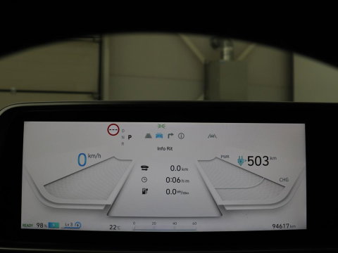 Hyundai IONIQ 6 Connect 77.4 kWh | SOH 94,7% | Warmtepomp | Head-Up | Stoelverwarming | Camera | Carplay | Standkachel | Adaptive cruise | Keyless | Navigatie | Achterbankverwarming | Full LED