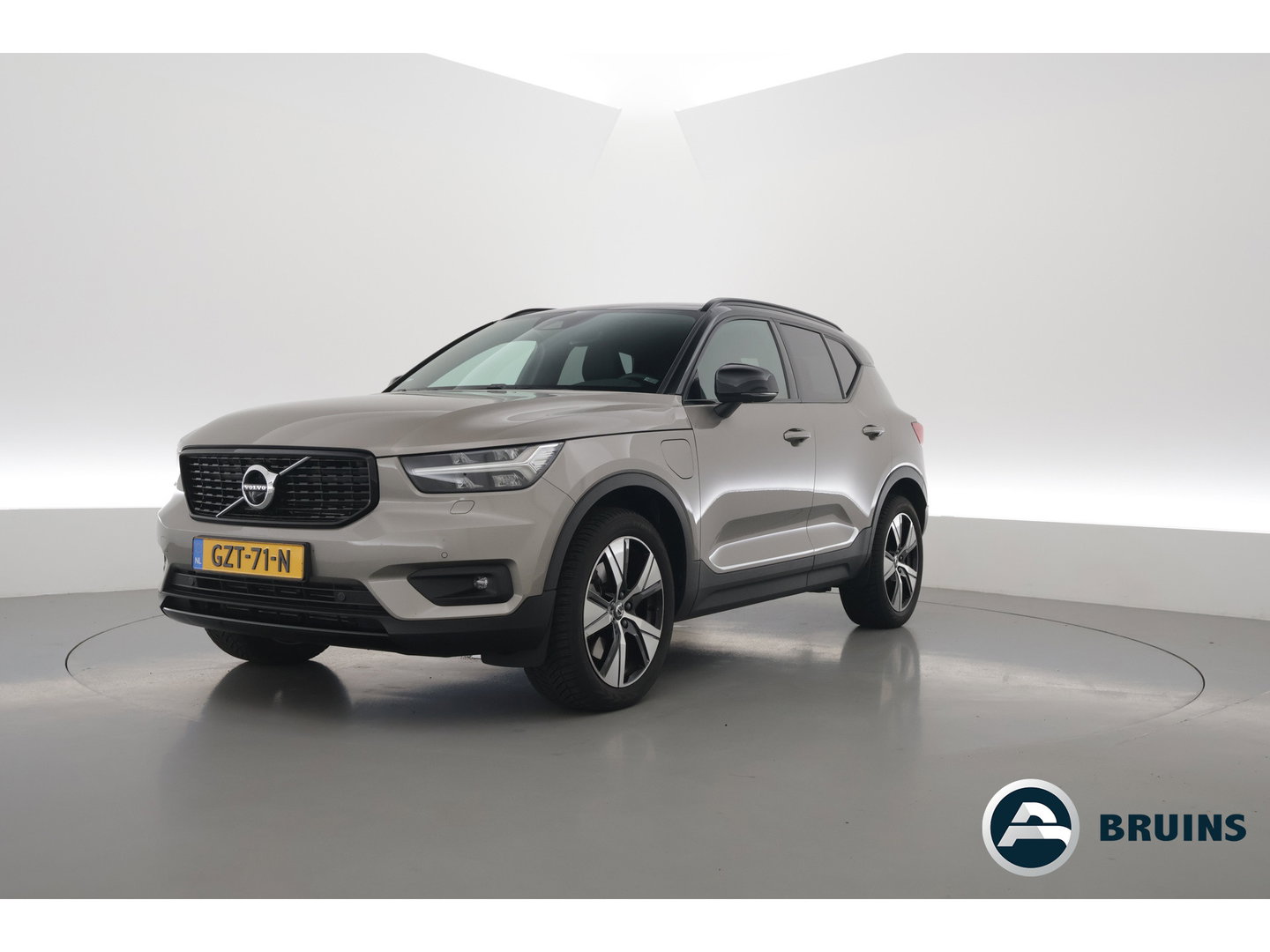 Volvo XC40 1.5 T4 211 PK Recharge R-Design |Trekhaak | 360 camera | Leer | Stoel + stuurverwarming |  Elek. Stoelen |