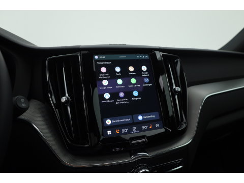 Volvo XC60 2.0 T6 Plug-in hybrid AWD Plus Dark | Prijs rijklaar | Pano | H&K Audio | Trekhaak | Elek. verstelbare sportstoelen| 21" |