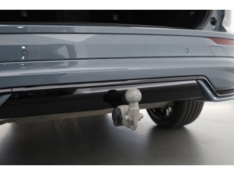 Volvo XC60 2.0 T6 Plug-in hybrid AWD Plus Dark | Prijs rijklaar | Pano | H&K Audio | Trekhaak | Elek. verstelbare sportstoelen| 21" |