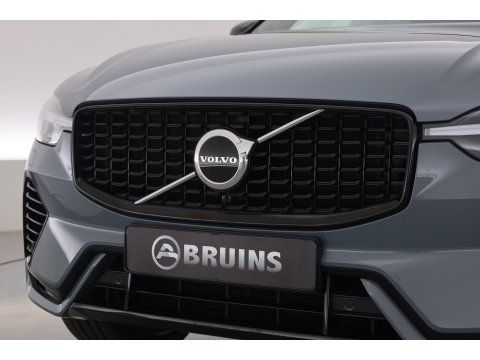 Volvo XC60 2.0 T6 Plug-in hybrid AWD Plus Dark | Prijs rijklaar | Pano | H&K Audio | Trekhaak | Elek. verstelbare sportstoelen| 21" |