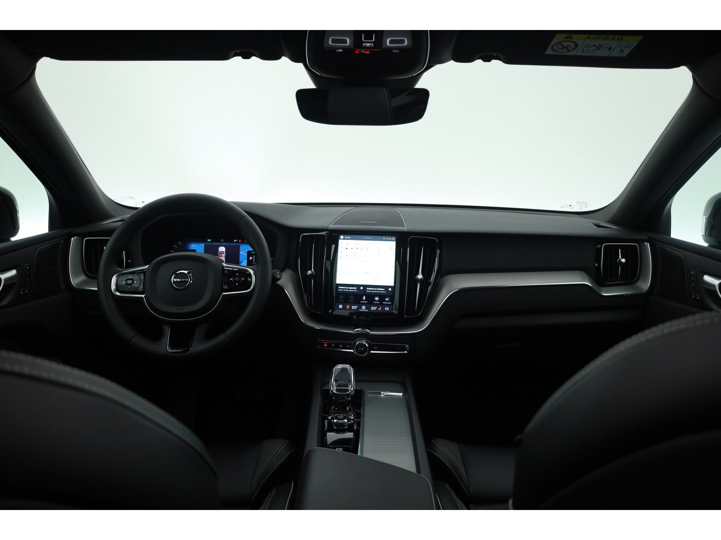 Volvo XC60 2.0 T6 Plug-in hybrid AWD Plus Dark | Prijs rijklaar | Pano | H&K Audio | Trekhaak | Elek. verstelbare sportstoelen| 21" |