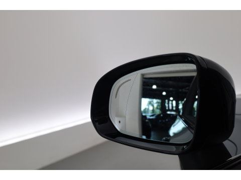 Volvo XC60 2.0 T6 Plug-in hybrid AWD Plus Dark | Prijs rijklaar | Pano | H&K Audio | Trekhaak | Elek. verstelbare sportstoelen| 21" |