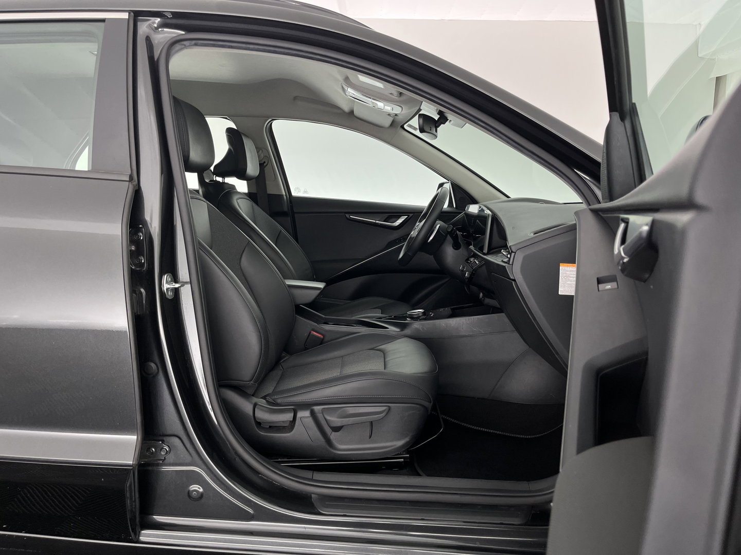 Kia Niro EV DynamicLine 64.8 kWh [3-Fase-11kW] {SoH-96%} (INCL.BTW) Aut. *LEATHER-FABRIC | ADAPTIVE-CRUISE | DIGI-COCKPIT | KEYLESS | CAMERA | DAB | COMFORTSEATS | SHIFTPADDLES | ECC | PDC | 17''ALU*