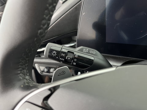 Kia Niro EV DynamicLine 64.8 kWh [3-Fase-11kW] {SoH-96%} (INCL.BTW) Aut. *LEATHER-FABRIC | ADAPTIVE-CRUISE | DIGI-COCKPIT | KEYLESS | CAMERA | DAB | COMFORTSEATS | SHIFTPADDLES | ECC | PDC | 17''ALU*