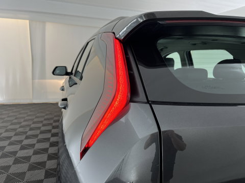 Kia Niro EV DynamicLine 64.8 kWh [3-Fase-11kW] {SoH-96%} (INCL.BTW) Aut. *LEATHER-FABRIC | ADAPTIVE-CRUISE | DIGI-COCKPIT | KEYLESS | CAMERA | DAB | COMFORTSEATS | SHIFTPADDLES | ECC | PDC | 17''ALU*