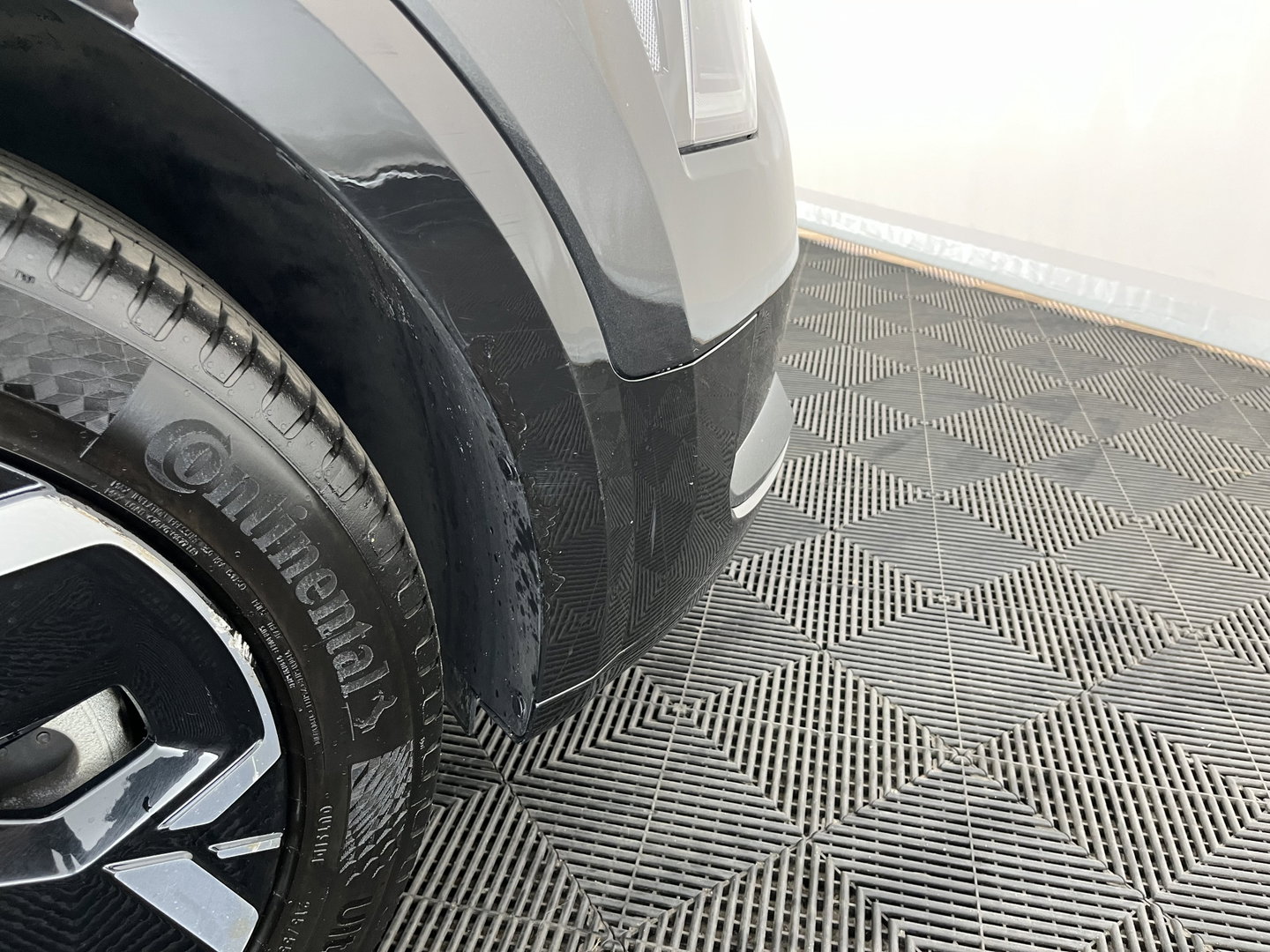 Kia Niro EV DynamicLine 64.8 kWh [3-Fase-11kW] {SoH-96%} (INCL.BTW) Aut. *LEATHER-FABRIC | ADAPTIVE-CRUISE | DIGI-COCKPIT | KEYLESS | CAMERA | DAB | COMFORTSEATS | SHIFTPADDLES | ECC | PDC | 17''ALU*