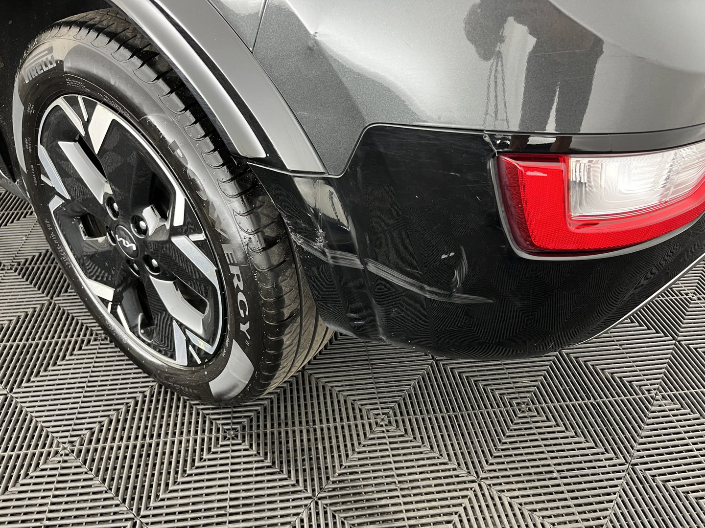 Kia Niro EV DynamicLine 64.8 kWh [3-Fase-11kW] {SoH-96%} (INCL.BTW) Aut. *LEATHER-FABRIC | ADAPTIVE-CRUISE | DIGI-COCKPIT | KEYLESS | CAMERA | DAB | COMFORTSEATS | SHIFTPADDLES | ECC | PDC | 17''ALU*