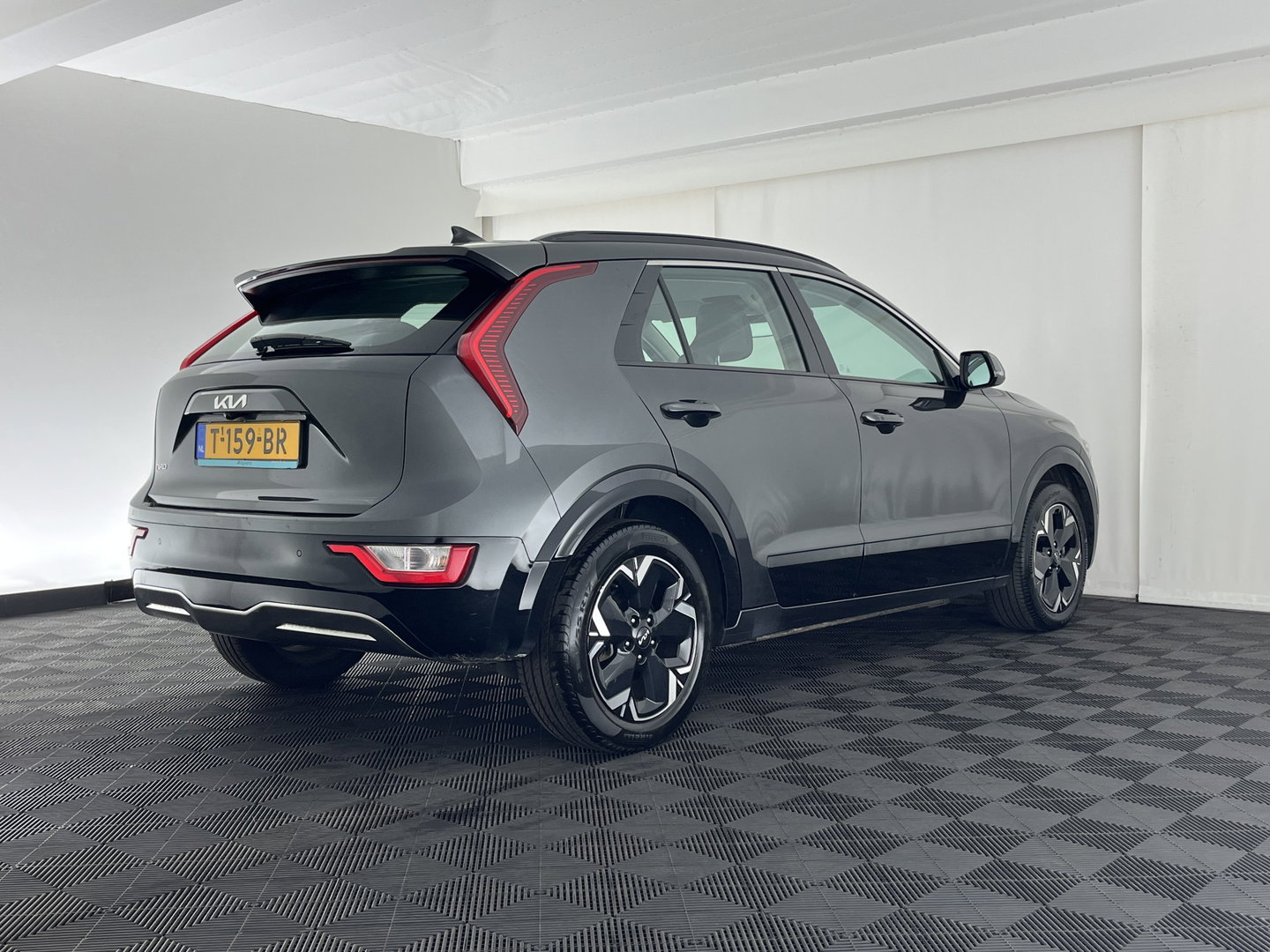 Kia Niro EV DynamicLine 64.8 kWh [3-Fase-11kW] {SoH-96%} (INCL.BTW) Aut. *LEATHER-FABRIC | ADAPTIVE-CRUISE | DIGI-COCKPIT | KEYLESS | CAMERA | DAB | COMFORTSEATS | SHIFTPADDLES | ECC | PDC | 17''ALU*