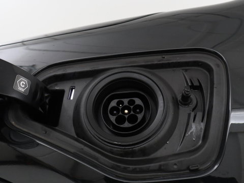 BMW X2 xDrive25e Goldplay Edition | SOH 82,1% | M Sport | Leder | Head-Up | Sportstoelen | 19'' velgen | Sfeerverlichting | Camera | Stoelverwarming | Navigatie | Full LED | Keyless | DAB | Park Assist | Memory | PHEV | Plug In
