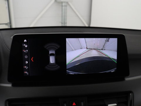 BMW X2 xDrive25e Goldplay Edition | SOH 82,1% | M Sport | Leder | Head-Up | Sportstoelen | 19'' velgen | Sfeerverlichting | Camera | Stoelverwarming | Navigatie | Full LED | Keyless | DAB | Park Assist | Memory | PHEV | Plug In