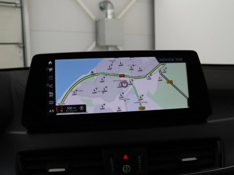 BMW X2 xDrive25e Goldplay Edition | SOH 82,1% | M Sport | Leder | Head-Up | Sportstoelen | 19'' velgen | Sfeerverlichting | Camera | Stoelverwarming | Navigatie | Full LED | Keyless | DAB | Park Assist | Memory | PHEV | Plug In