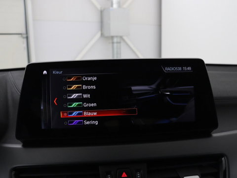 BMW X2 xDrive25e Goldplay Edition | SOH 82,1% | M Sport | Leder | Head-Up | Sportstoelen | 19'' velgen | Sfeerverlichting | Camera | Stoelverwarming | Navigatie | Full LED | Keyless | DAB | Park Assist | Memory | PHEV | Plug In