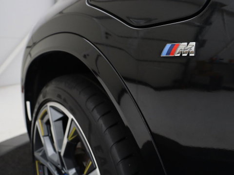 BMW X2 xDrive25e Goldplay Edition | SOH 82,1% | M Sport | Leder | Head-Up | Sportstoelen | 19'' velgen | Sfeerverlichting | Camera | Stoelverwarming | Navigatie | Full LED | Keyless | DAB | Park Assist | Memory | PHEV | Plug In